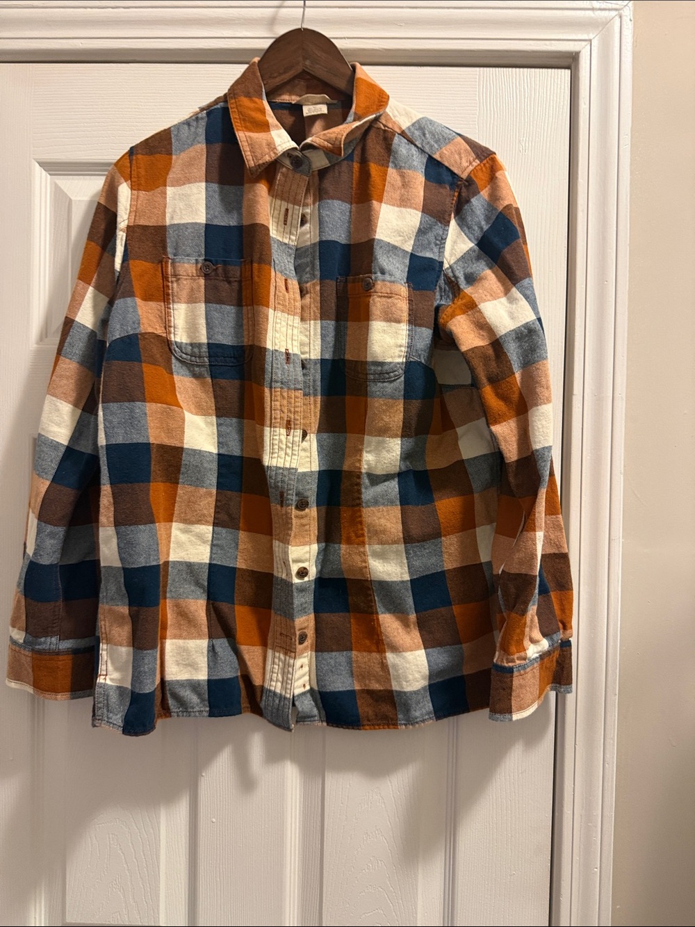 Duluth Trading Co  Plaid Button-Down Flannel Shirt in Orange, Blue & White EUC
